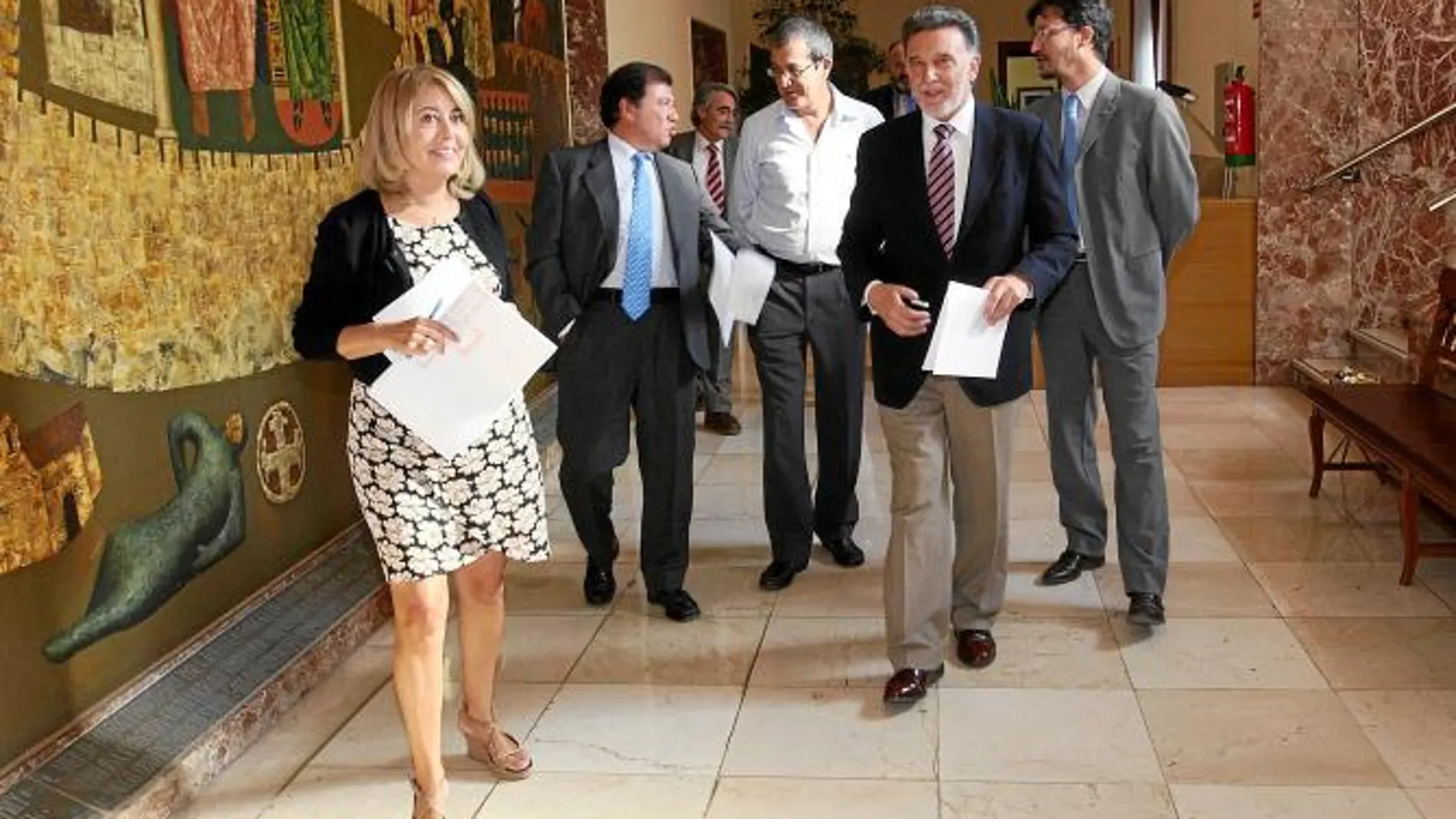 El delegado del Gobierno, Miguel Alejo, visita las nuevas dependencias de la Unidad de Carreteras de Zamora