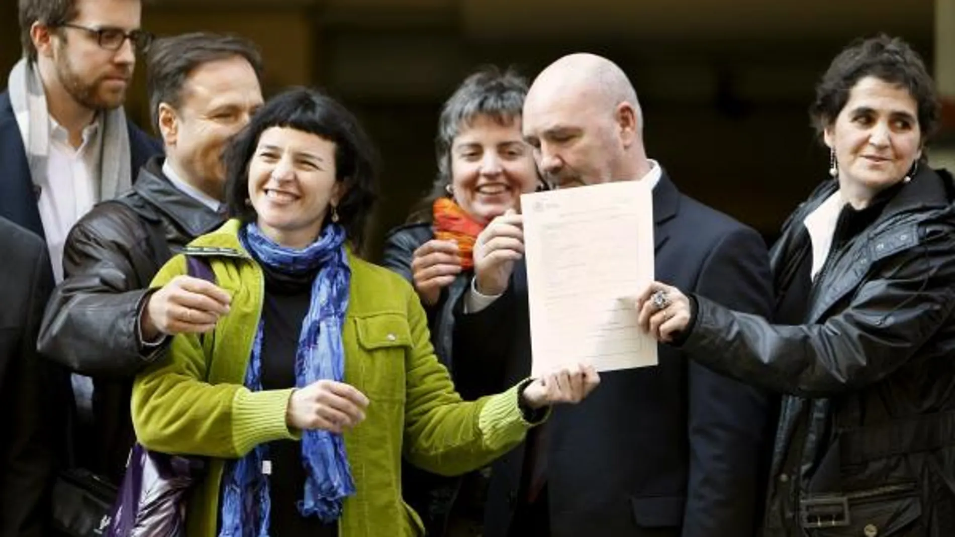 Los promotores de Sortu registran el partido en el Ministerio del Interior