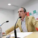  Acusan a Griñán de purgar a la cúpula del PSOE de Almería afín a Chaves