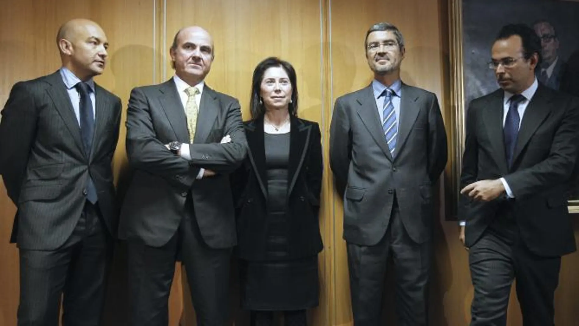 De Guindos junto a Jaime García-Legaz, Rosa María Sánchez-Yebra, Fernando Jiménez Latorre y Miguel Temboury