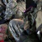 Evacuación de un soldado norteamericano herido en Afganistán