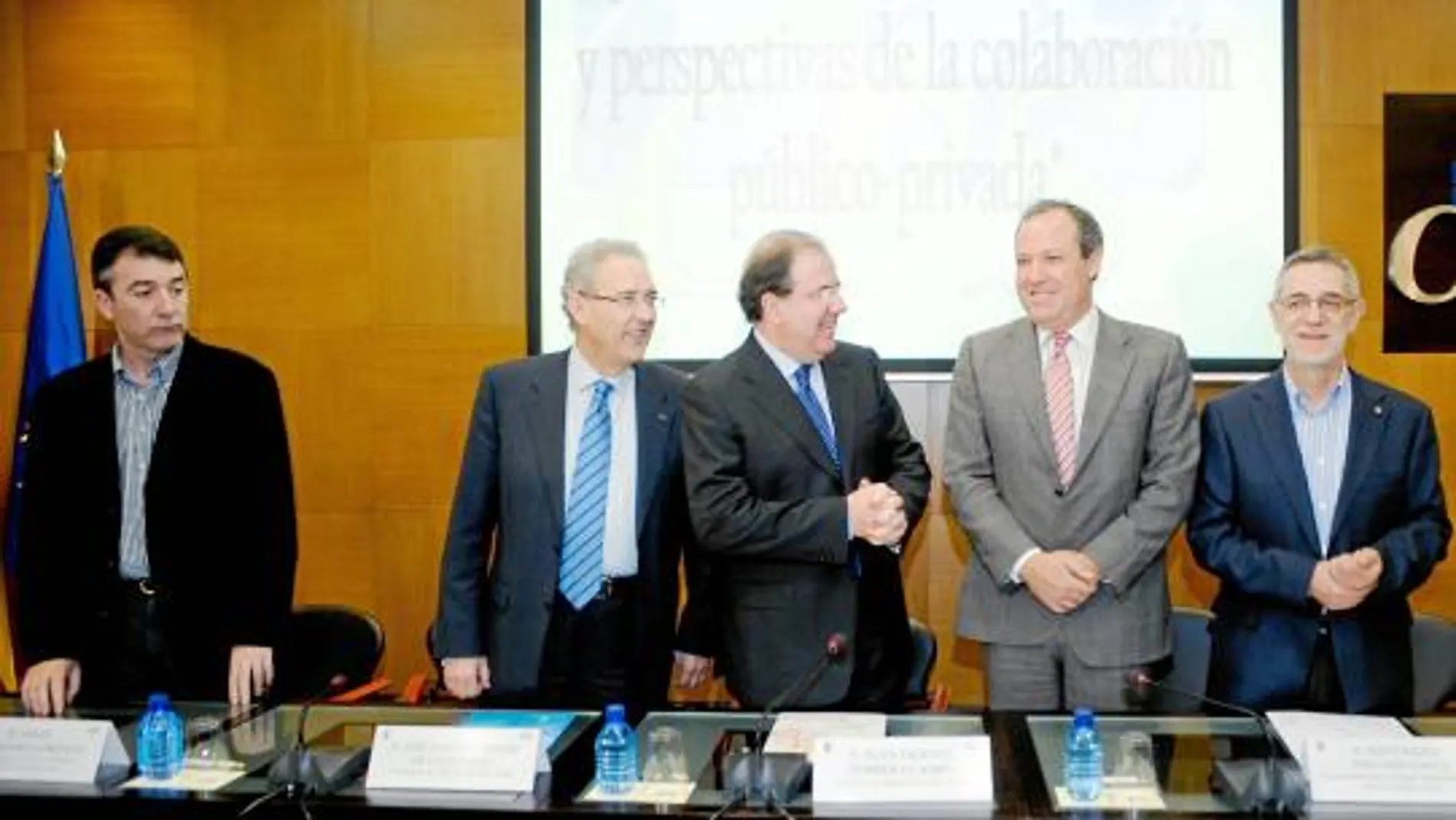 El presidente Herrera inaugura las jornadas del CES, junto a Díez-Hoces, Terciado, Hernández y Prieto