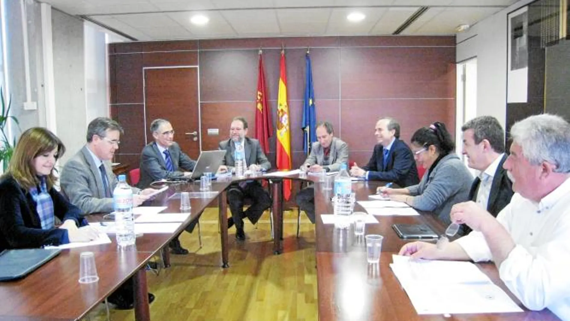 Sotoca confía que las reformas de Rajoy crearán empleo en la Región en 2013