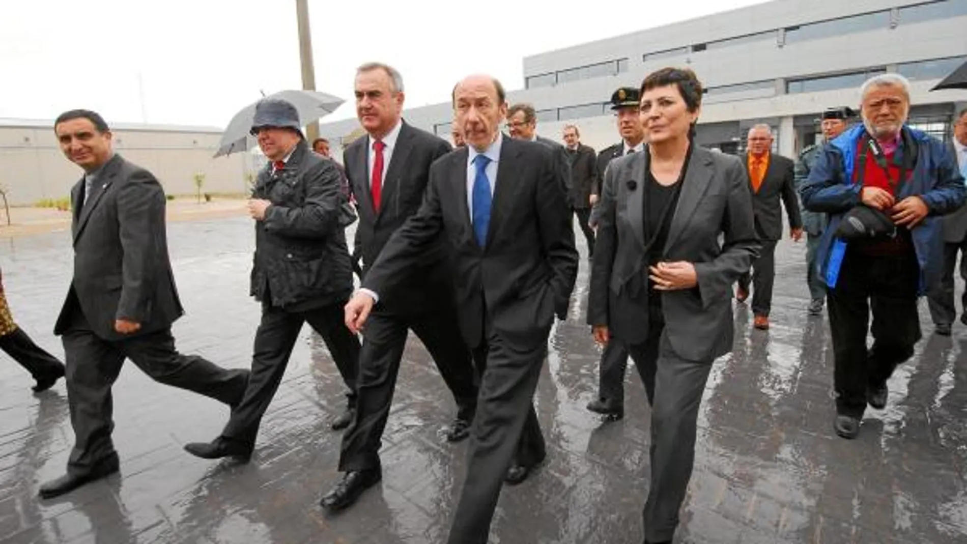 Álvarez, Tovar, Rubalcaba y Gallizo, durante la inauguración de la nueva prisión de Campos del Río