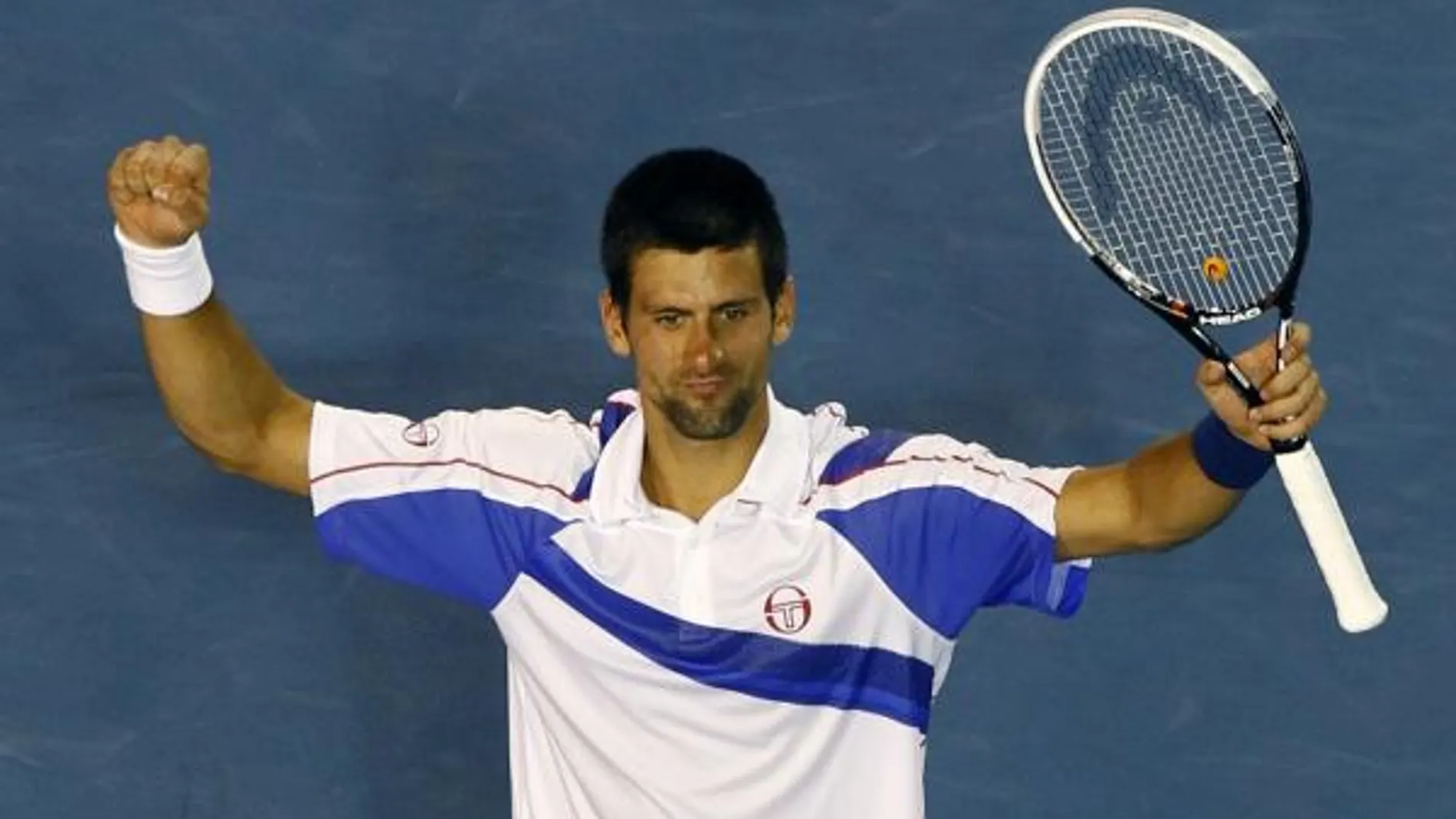 Djokovic vuelve a las semifinales y amenaza a Federer