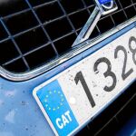 El distintivo «CAT» tapa la «E» de España en la matrícula de los vehículos. Así sucedió con el del conductor multado en Lérida