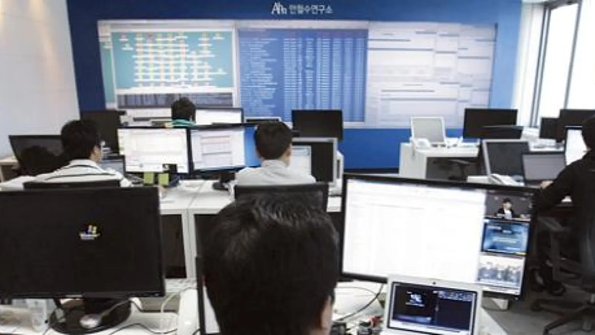 Piratas informáticos chinos han logrado entrar, esta semana, en archivos militares de Corea del Sur