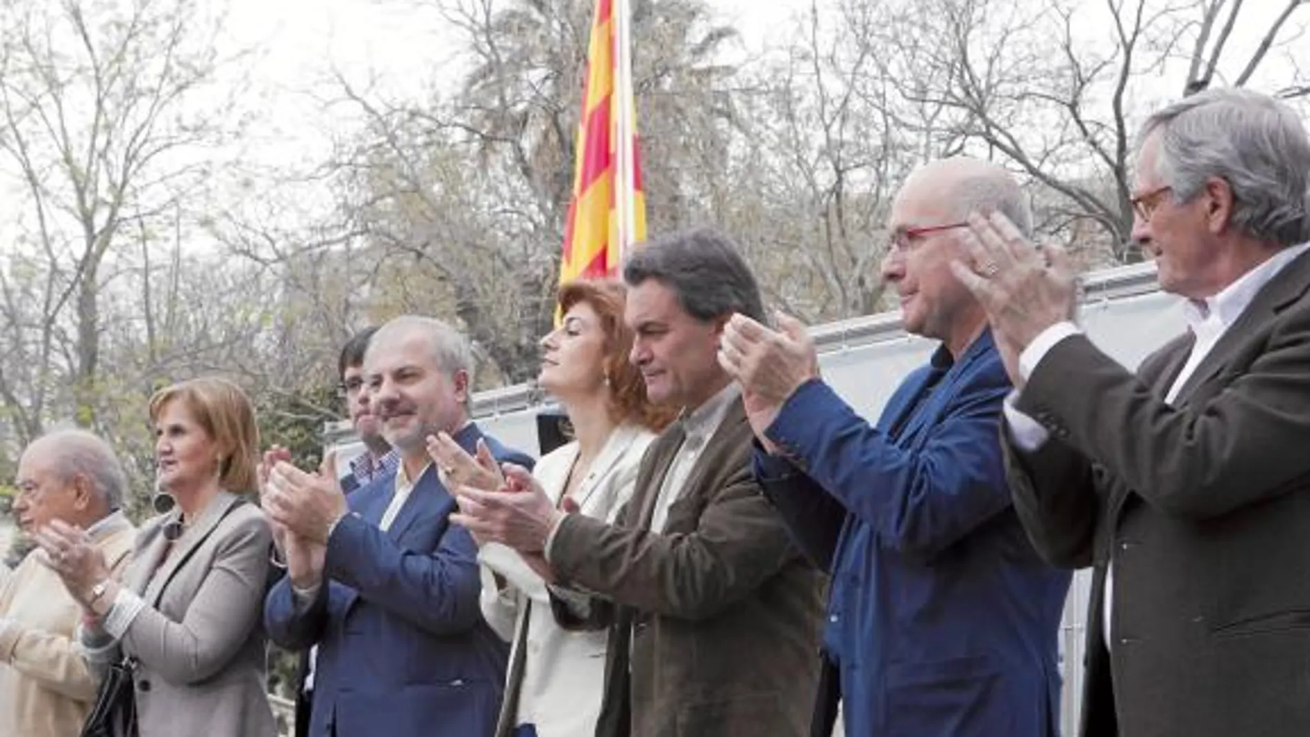 Pujol, De Gispert, Puigdemont, Zaballos, Forns, Mas, Duran y Trias, ayer, en «el día de CiU»