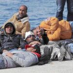 Inmigrantes recién llegados a la isla italiana de Lampedusa