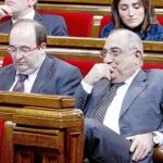 Joaquim Nadal junto a Miquel Iceta en el Parlament