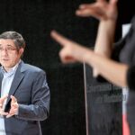 El lendakari Patxi López, durante la presentación ayer de candidaturas socialistas para el País Vasco