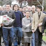 Adolfo Ares y Eriguren participaron ayer en el homenaje a un edil del PSE asesinado por ETA