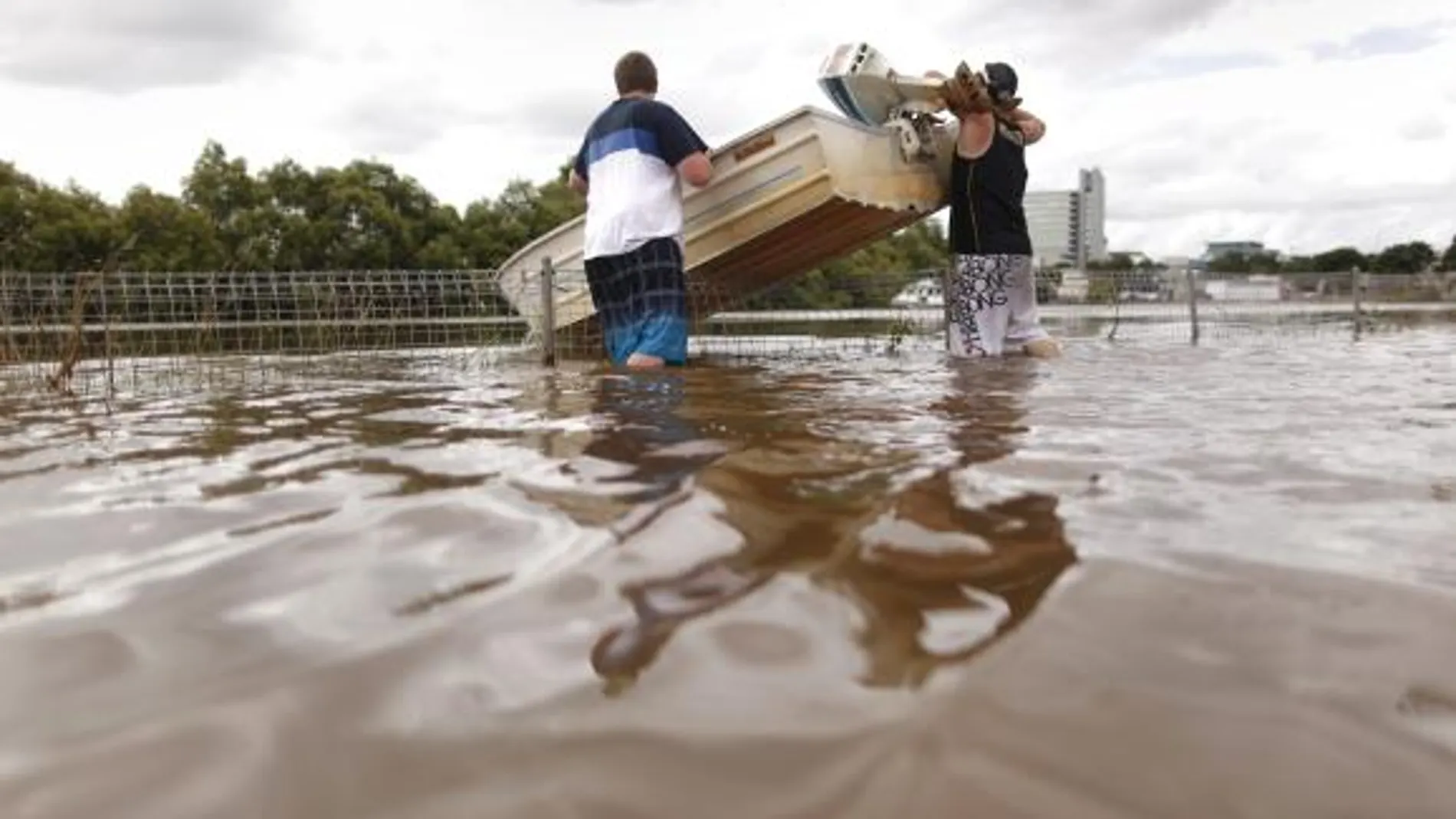 Un joven australiano sacrefica su vida para salvar a su hermano en las inundaciones