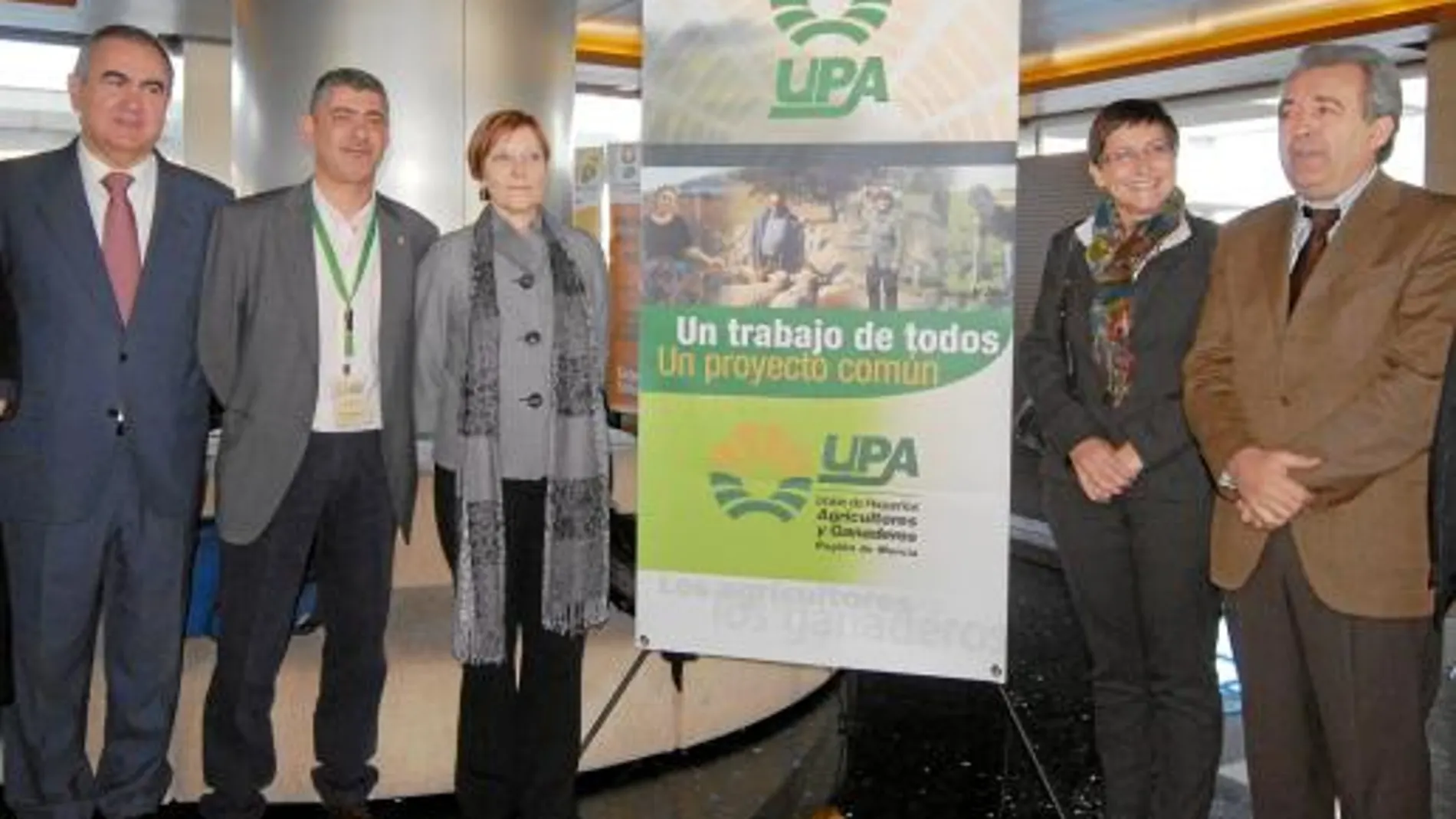 Antonio Cerdá (derecha), durante la celebración del VI Congreso de la organización agraria UPA