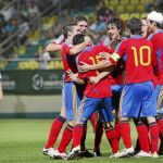 Los jugadores españoles celebran el gol de Juanmi, el tercero de España contra Irlanda