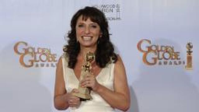 La directora de «In A Better World», Susanne Bier, con el galardón