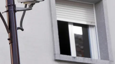 La instalación de videocámaras de seguridad debe respetar el derecho a la intimidad de los vecinos