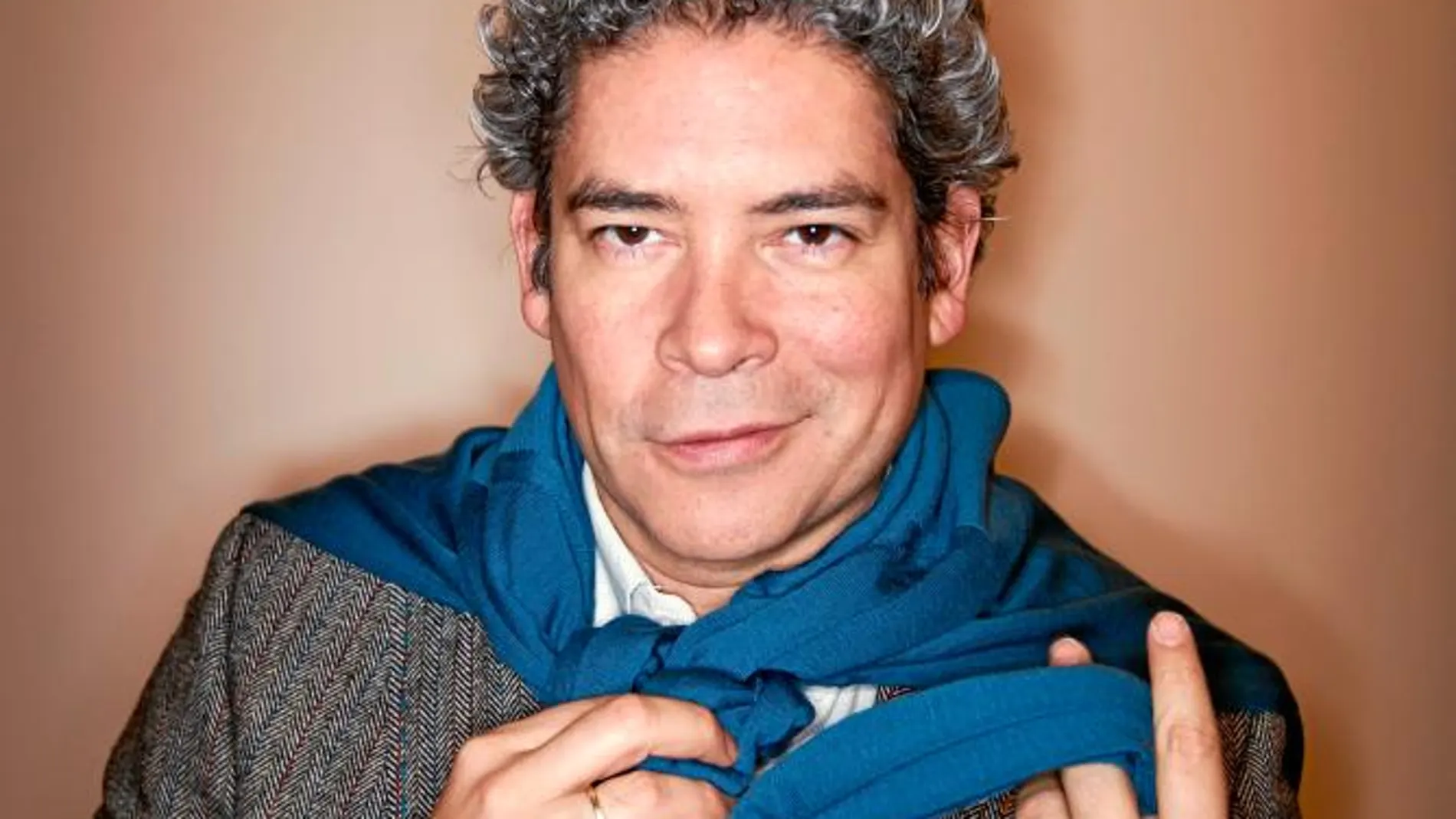 BORIS IZAGUIRRE: «Siempre he entendido un mundo más privado que público»