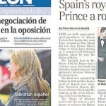 El rotativo «Daily Telegraph» (derch.) criticaba el viernes las palabras del Príncipe Felipe y se hacía eco de la portada de La Razón