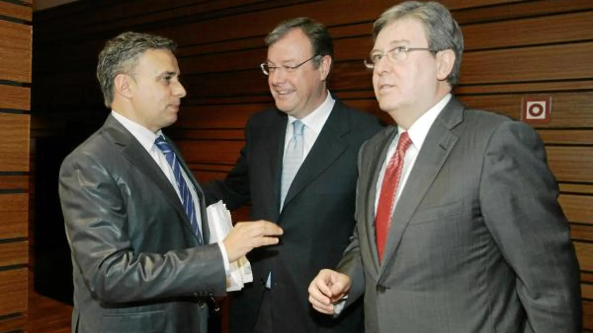 Fernández Santiago, con Joaquín Otero y Antonio Silván