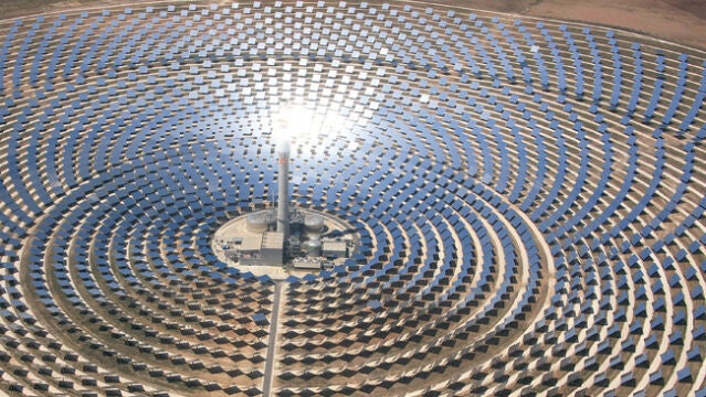 Planta Gemasolar en Sevilla con almacenamiento por sales fundidas