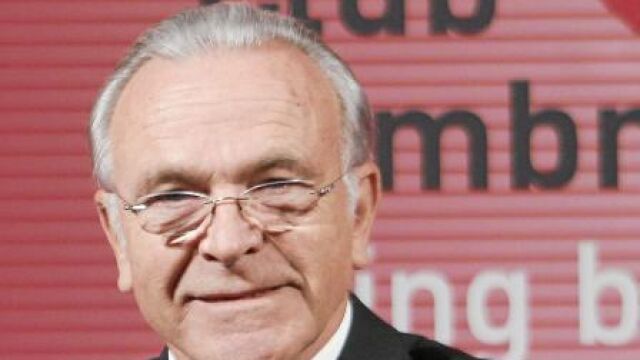 Isidro Fainé niega que Caixabank esté negociando su fusión con Bankia