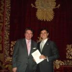 El embajador de España, Francisco Vázquez y Domingo Bello Janeiro, catedrático de derecho civil de la Universidad de La Coruña