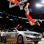 BLAKE GRIFFIN, ala-pívot de los Clippers, saltó por encima de un coche para ganar el concurso de mates