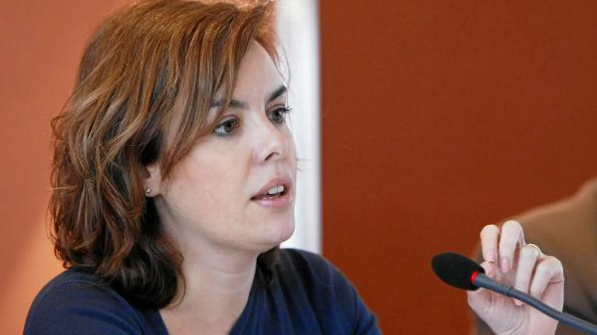 Soraya Sáenz de Santamaría, ayer, durante su intervención en la comida-coloquio celebrada en el Club Siglo XXI