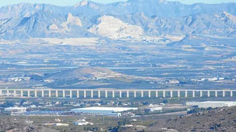 En la imagen, el canal del trasvase Tajo-Segura