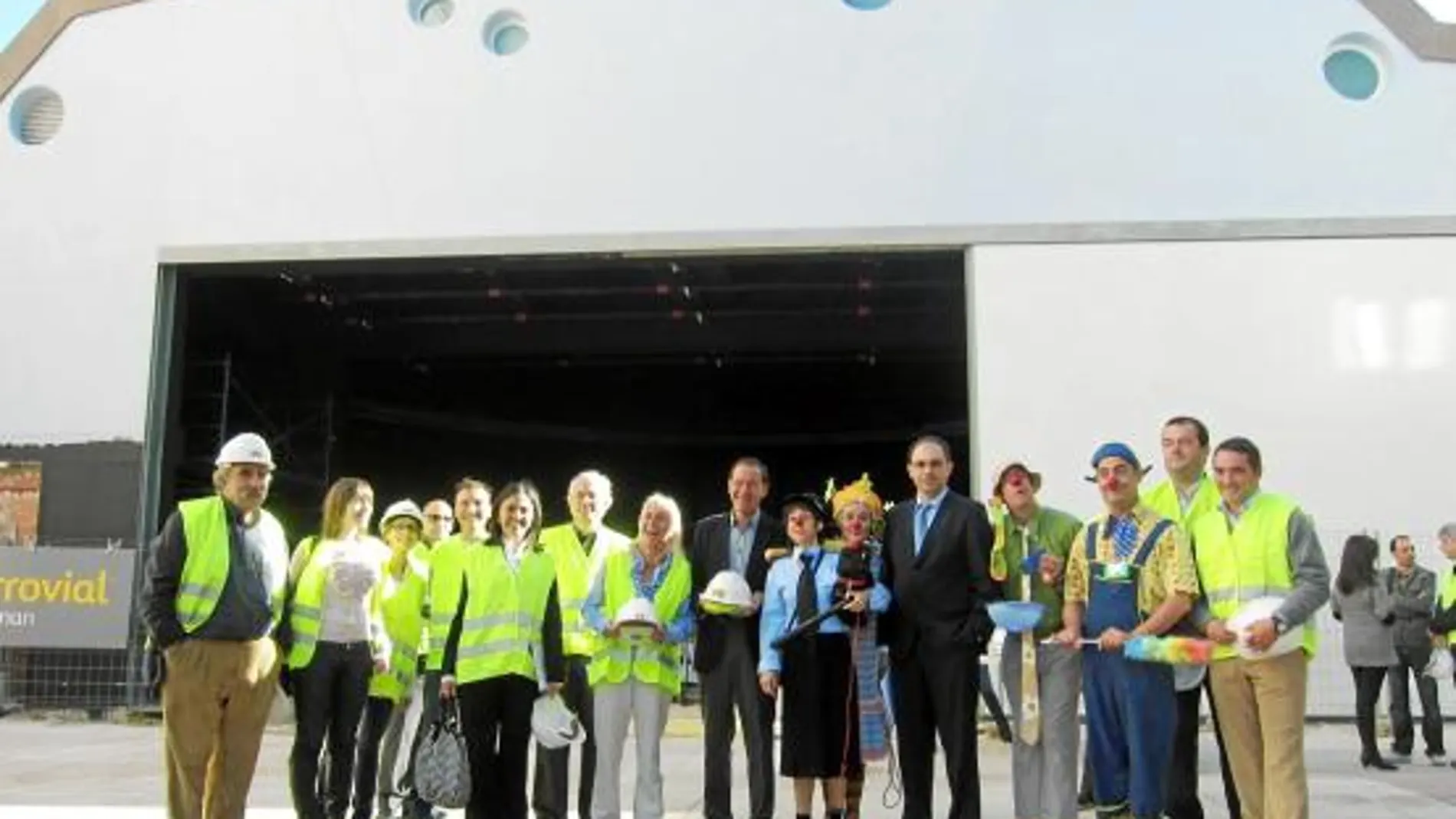 Los componentes de Pupaclown con Cámara (centro), Pascual Martínez (5d), Barnuevo (6i), Gómez (derecha) y Vicente Martínez Gadea (izquierda)