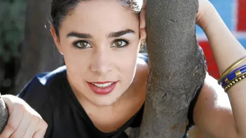 Candela Serrat : «Prefiero decir burradas a mentir»