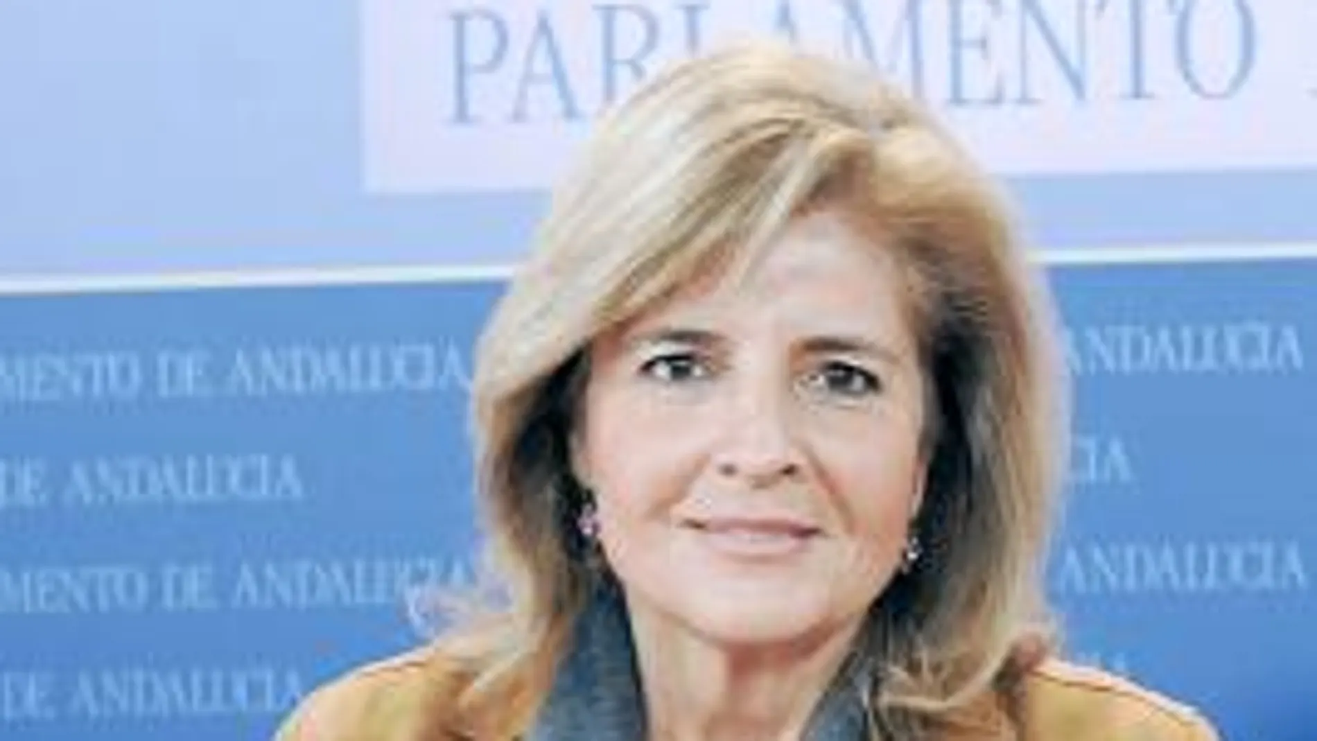 La portavoz del PP-A, Esperanza Oña, exigió ayer la dimisión de Chaves y Griñán por el escándalo de las prejubilaciones irregulares