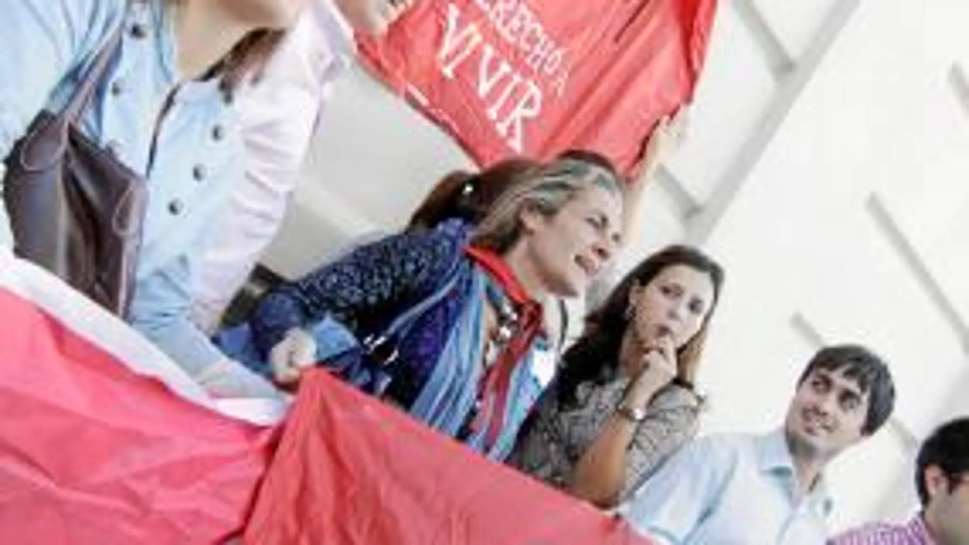 Los sevillanos protestaron contra las jornadas sobre el aborto