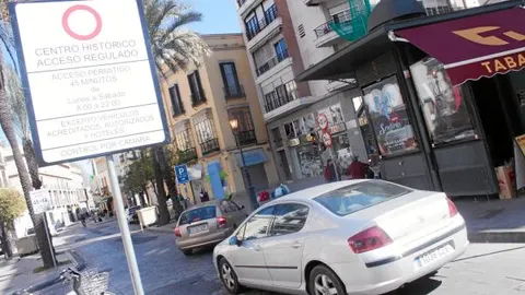 Paneles explicativos complementan a las cámaras de captación en la regulación de los accesos al centro