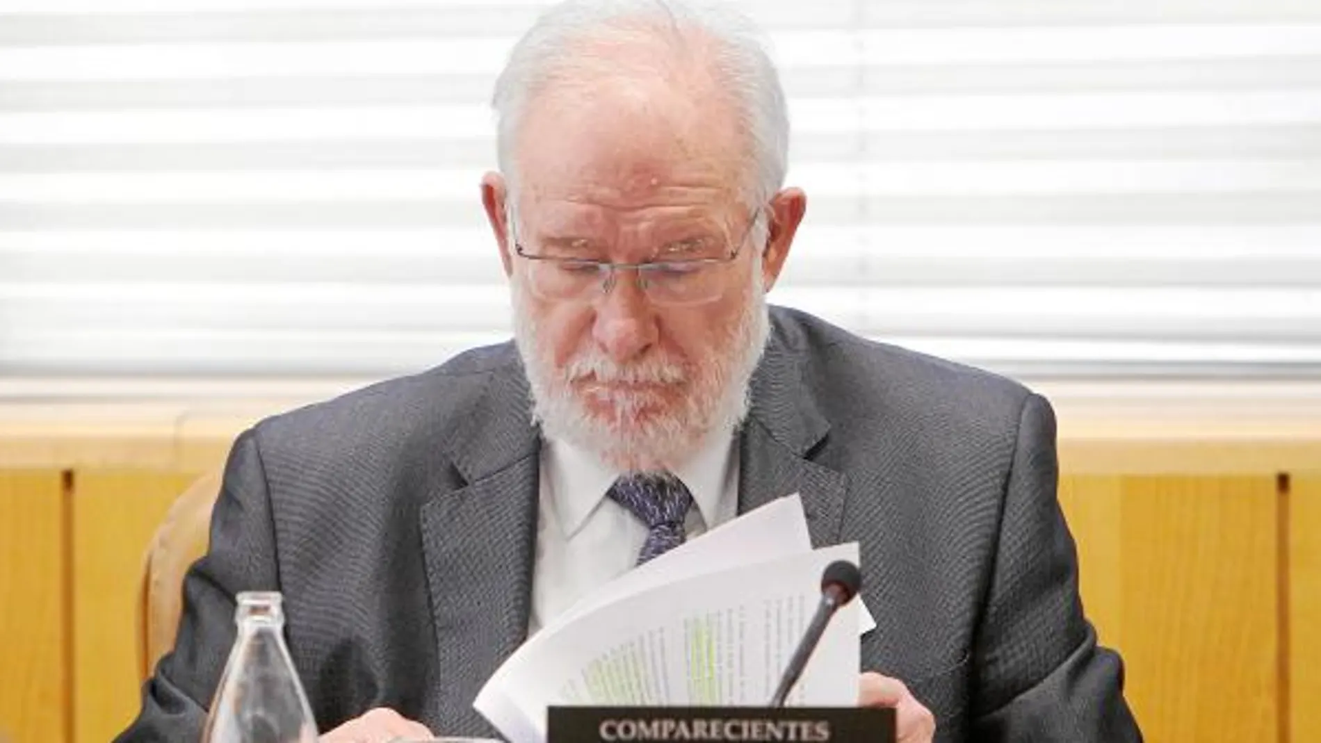 Los candidatos pedirán la recusación del secretario general de la Complutense por su falta de imparcialidad