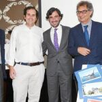 De izda. a dcha., Jordi Nieto, Sergio Olivares, Miguel Cortés –los tres patronos de la Fundación– y el presidente, Luis Álvarez
