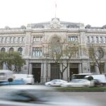 El Tesoro adjudica 3.952 millones en bonos y vuelve a elevar el interés