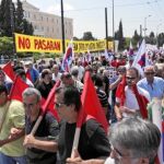 Atenas vivió ayer una nueva marcha de protesta contra la política económica del Gobierno de Papandreu