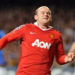 El jugador del Manchester United Wayne Rooney celebra su gol ante el Chelsea