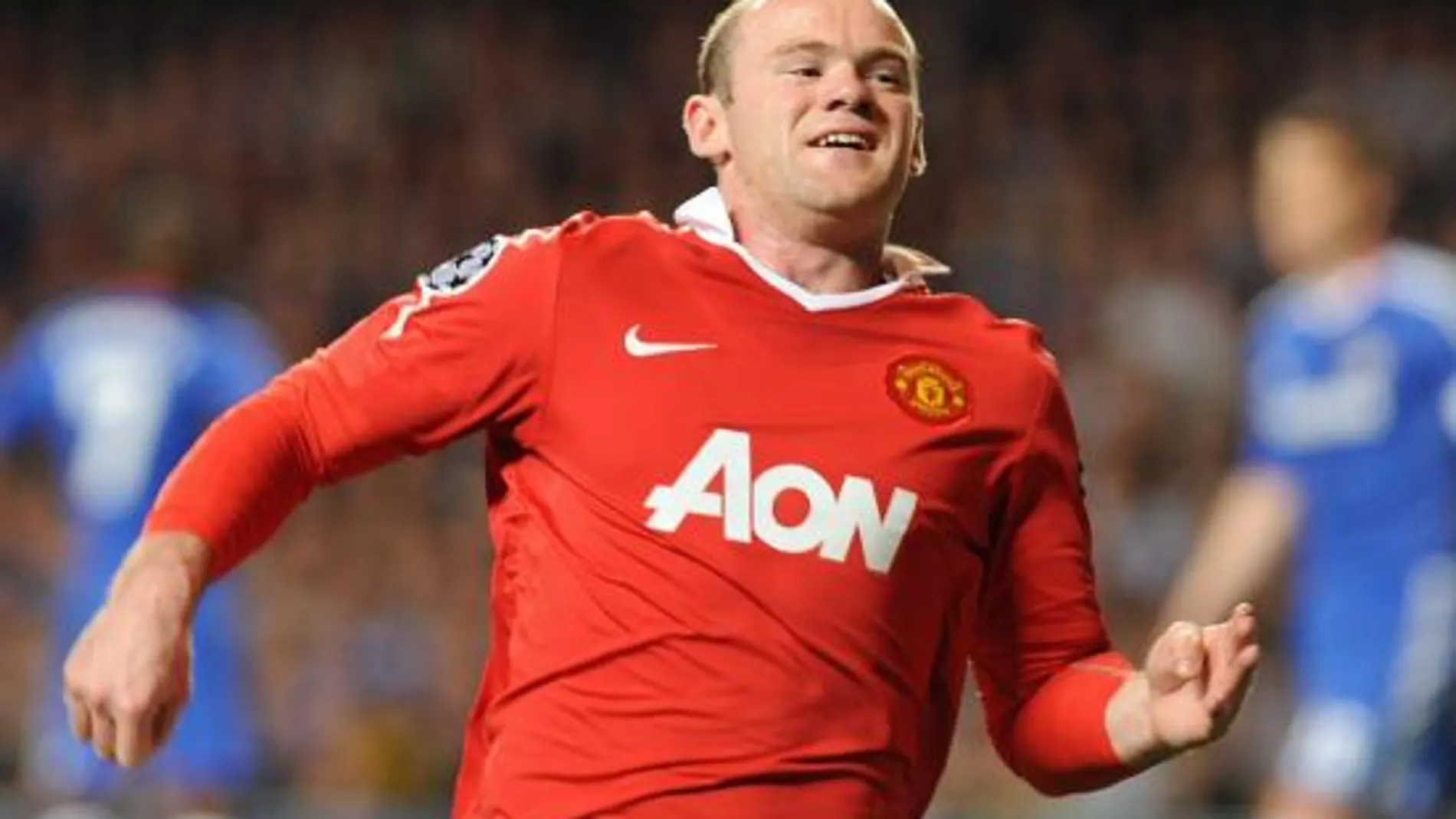 El jugador del Manchester United Wayne Rooney celebra su gol ante el Chelsea
