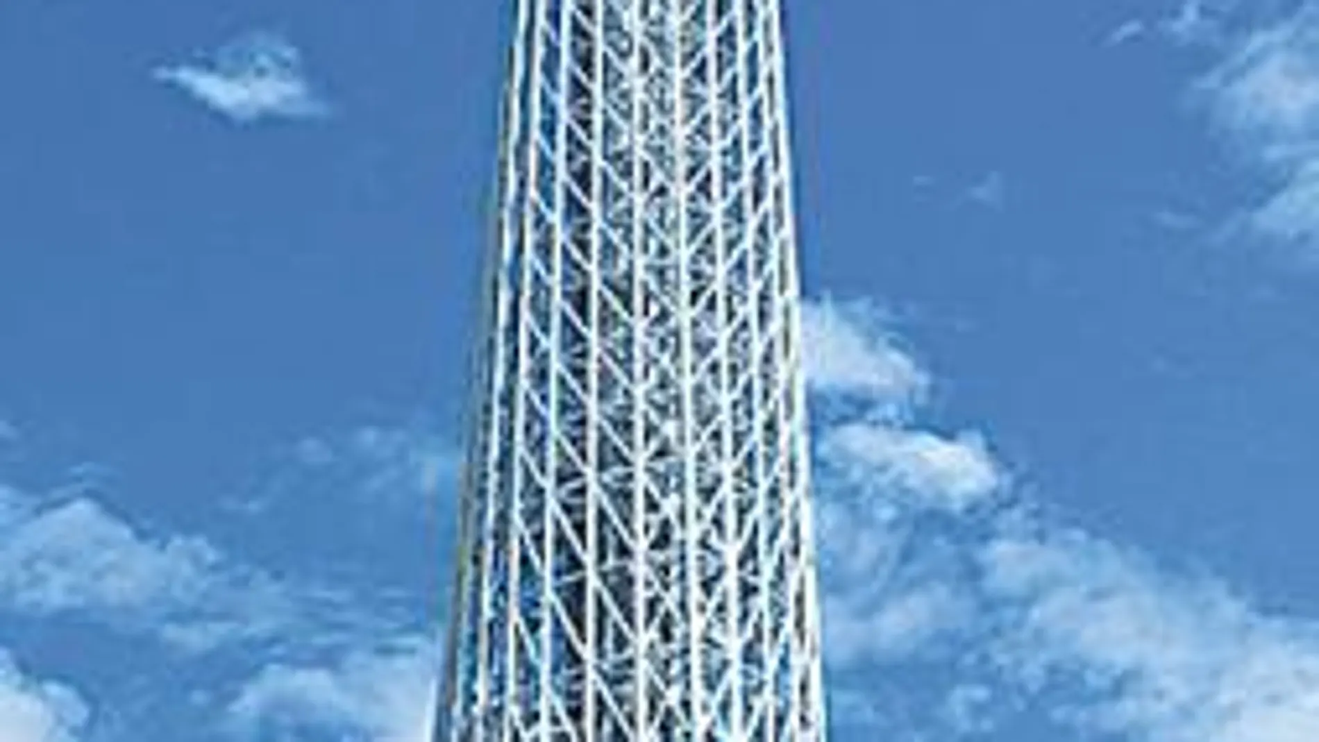 Finalizan la torre de TV más alta del mundo