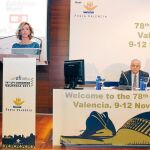 La secretaria autonómica de Economía, Mar Casanova, asistió ayer a la inauguración del Congreso. En la imagen, junto a Alberto Catalá