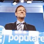 El líder del PP, Mariano Rajoy, destaca que no habrá «cambios espectaculares» en las listas del Congreso y el Senado