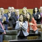 El grupo socialista aplaudió en varias ocasiones a Griñán durante su intervención