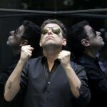 Calamaro carga contra todos en su blog