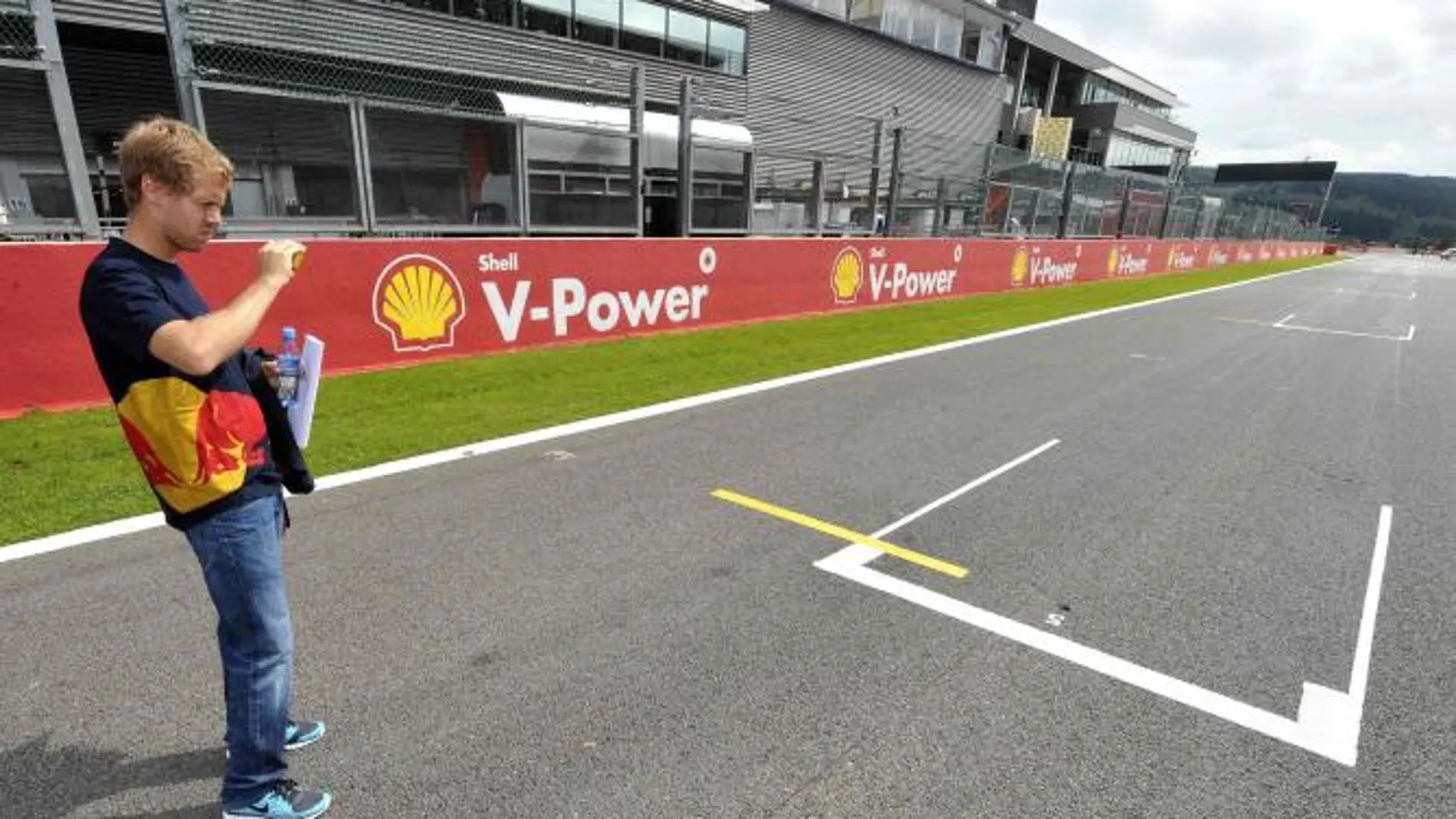 Vettel toma buena nota del trazado de Spa-Francorchamps