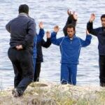 La Policía detiene en la isla italiana de Lampedrusa a un grupo de inmigrantes tunecinos