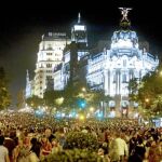 Baile columpios y pompas toman la noche madrileña