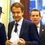 Zapatero, ayer, a su entrada en el Congreso de los Diputados